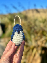 Load image into Gallery viewer, Megumi Crochet Bird
